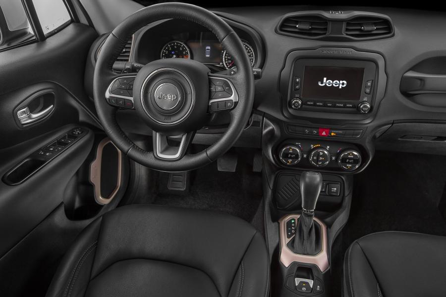  Jeep Renegade Longitude 2015 года  (BR) (фото 17 из 29)